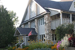 pet friendly hotel in door county