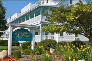 dog friendly hotel in Door County